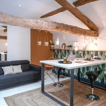 La Maison Du Bonheur - Grande Piscine & Terrasse Holiday home
