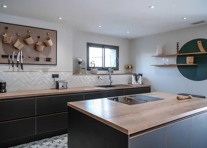 Ma Maison Du Bonheur - Grande Piscine & Terrasse بيت للعطل